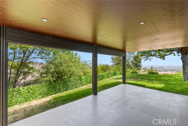 Detail Gallery Image 20 of 35 For 20101 Greenbriar Dr, Tarzana,  CA 91356 - 5 Beds | 4 Baths