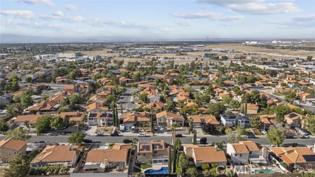 618 W Avenue Q12, Palmdale CA: https://media.crmls.org/medias/01a76425-3526-4838-a1b9-330a9c003dee.jpg
