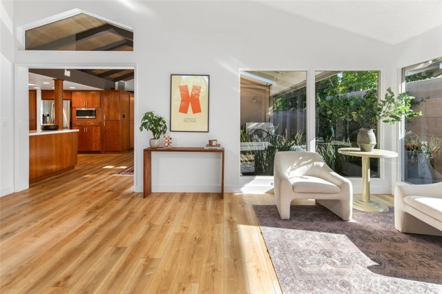 Detail Gallery Image 5 of 64 For 5360 E El Jardin St, Long Beach,  CA 90815 - 4 Beds | 3 Baths