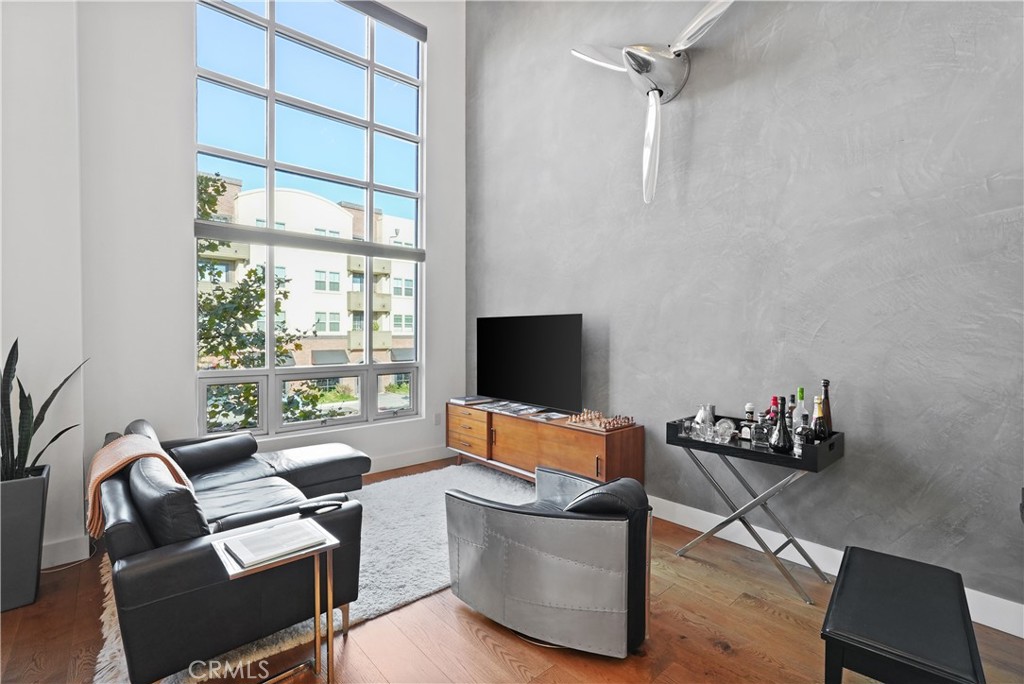 01a7db11 540d 4b28 951c E496026501c3