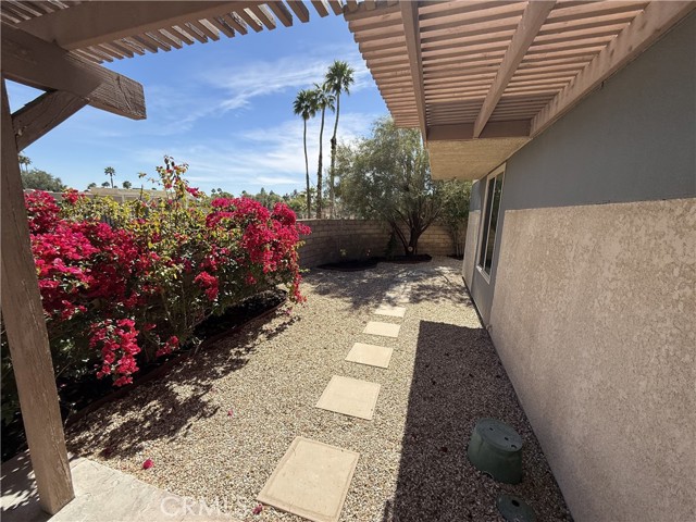 Detail Gallery Image 17 of 25 For 1457 Sunflower Cir, Palm Springs,  CA 92262 - 2 Beds | 1 Baths
