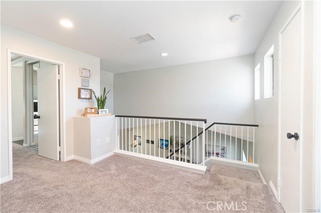 Detail Gallery Image 11 of 19 For 814 Viewtop Cir, Corona,  CA 92881 - 3 Beds | 2/1 Baths