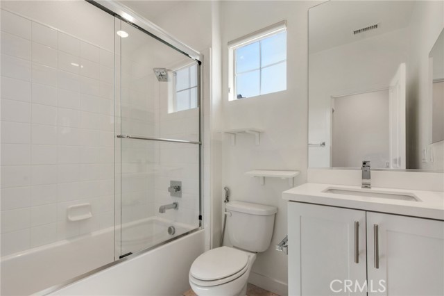 731 E Orange Blossom Way, Azusa CA: https://media.crmls.org/medias/01aab124-b49a-4480-bd7b-f7e6a1e068f7.jpg
