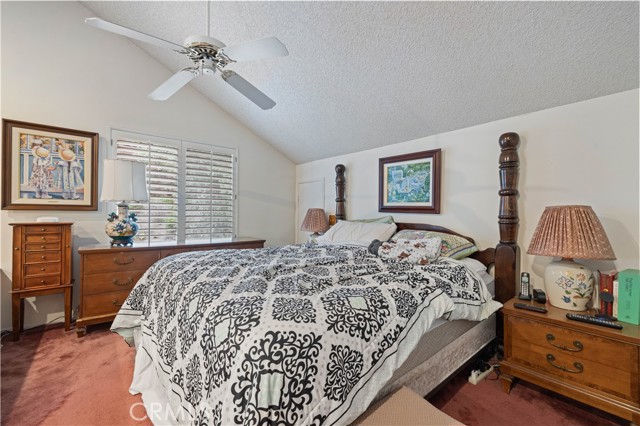 Detail Gallery Image 10 of 22 For 24103 Clearbank, Newhall,  CA 91321 - 4 Beds | 3 Baths