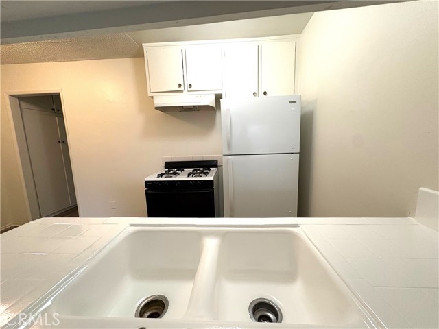 Detail Gallery Image 7 of 11 For 3920 Marathon St #10,  Los Angeles,  CA 90029 - 1 Beds | 1 Baths