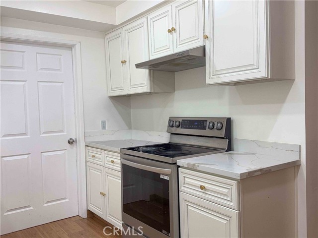 4244 E Addington Drive, Anaheim Hills CA: https://media.crmls.org/medias/01ab1797-8ea5-4486-9a35-fccf58b83fd8.jpg