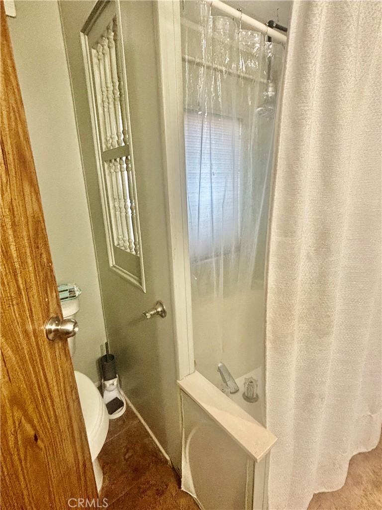 https://media.crmls.org/medias/01ab620e-4400-49a0-88d0-4f0e907b36a0.jpg?preset=X-Large