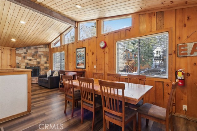 Detail Gallery Image 13 of 43 For 788 Silver Tip, Big Bear Lake,  CA 92315 - 3 Beds | 3 Baths