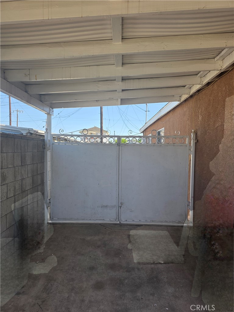 https://media.crmls.org/medias/01ace5d7-e0a4-4d5c-853f-bd7276466967.jpg?preset=X-Large