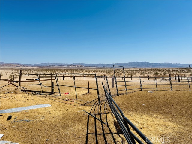 Detail Gallery Image 5 of 12 For 77655 Two Mile Rd, Twentynine Palms,  CA 92277 - – Beds | – Baths