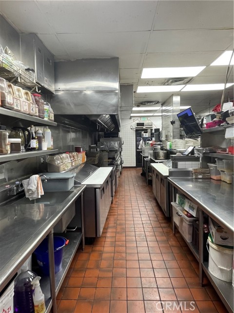 Image 12 of 16 For 7115 Beach Boulevard