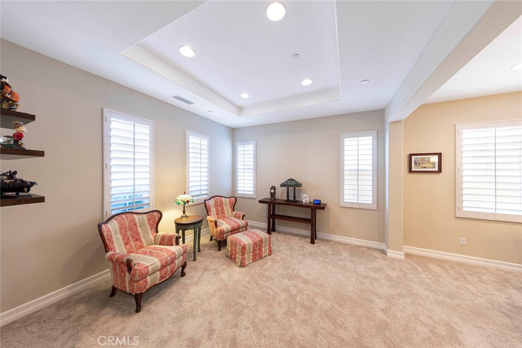 MLS #OC25172072 img 3