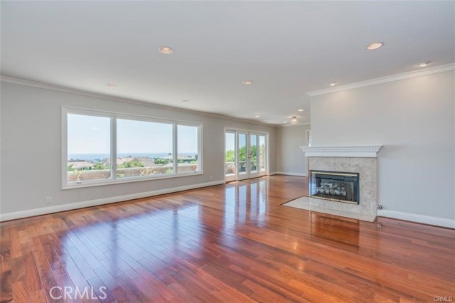 Detail Gallery Image 6 of 38 For 3811 Topside Ln, Corona Del Mar,  CA 92625 - 4 Beds | 3/1 Baths