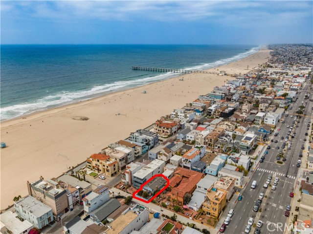 3 doors from the sand