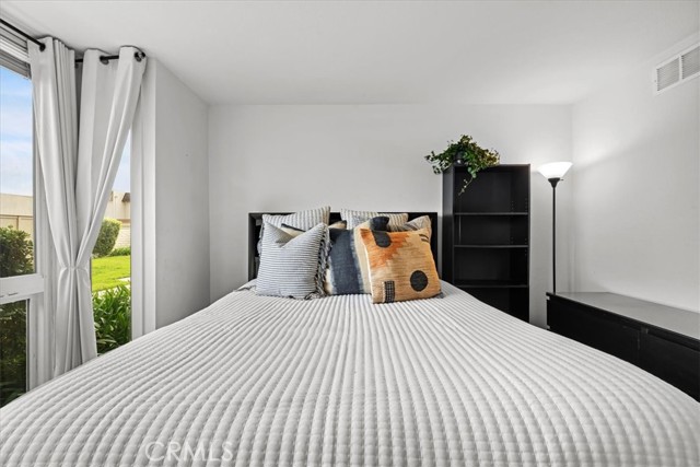 Detail Gallery Image 18 of 39 For 21282 Wavecrest Cir, Huntington Beach,  CA 92646 - 2 Beds | 2 Baths