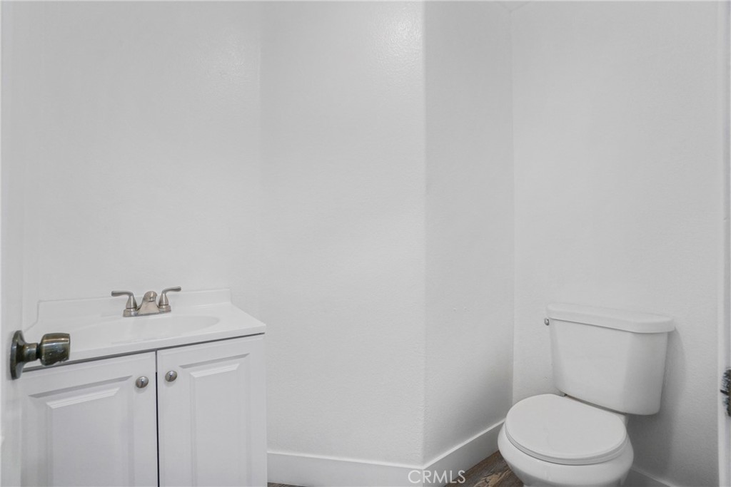 https://media.crmls.org/medias/01ae0a1f-f872-4877-84fa-ad86f948d412.jpg?preset=X-Large