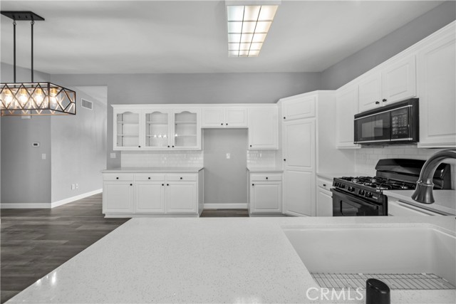 Detail Gallery Image 10 of 38 For 28515 Winterdale, Canyon Country,  CA 91387 - 3 Beds | 2 Baths
