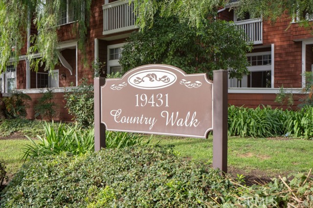 Detail Gallery Image 34 of 34 For 19431 Sherman Way #10,  Reseda,  CA 91335 - 2 Beds | 2/1 Baths