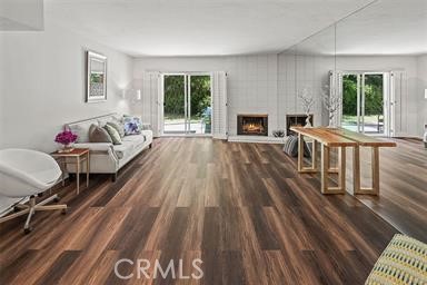 Detail Gallery Image 4 of 46 For 1360 G Shadow Ln #G,  Fullerton,  CA 92831 - 2 Beds | 2 Baths