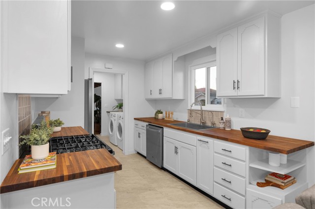 Detail Gallery Image 16 of 65 For 3691 Cortner, Long Beach,  CA 90808 - 3 Beds | 2 Baths