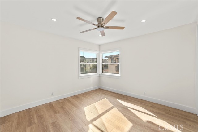 Detail Gallery Image 16 of 28 For 112 36th, Manhattan Beach,  CA 90266 - 3 Beds | 1 Baths