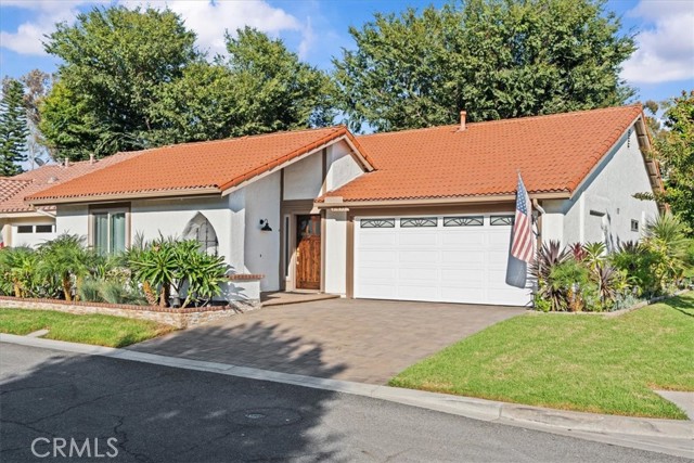 27695 Via Turina, Mission Viejo CA: https://media.crmls.org/medias/01af3c3a-05e3-424e-ba84-2f6d16d709de.jpg