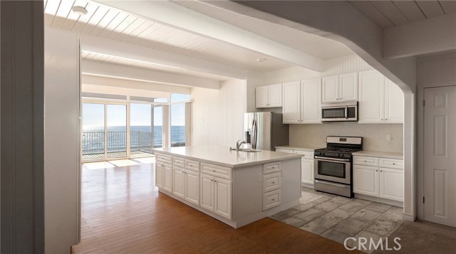 Detail Gallery Image 22 of 38 For 35577 Beach Rd, Dana Point,  CA 92624 - 2 Beds | 1/1 Baths