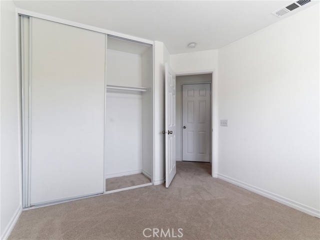 Detail Gallery Image 28 of 36 For 29436 Shannon Ct, Canyon Country,  CA 91387 - 4 Beds | 2/1 Baths