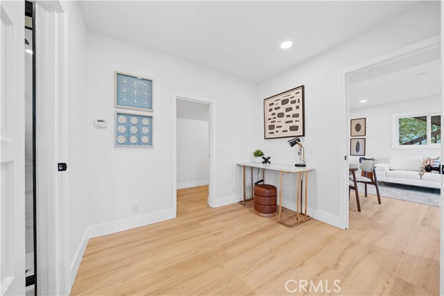 2838 Lambert Drive, Los Angeles CA: https://media.crmls.org/medias/01b08602-7584-47dc-91ea-44d3a95a173f.jpg