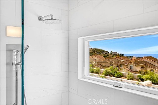 15 Segovia, San Clemente CA: https://media.crmls.org/medias/01b0c674-913e-466f-90f4-29af76ae176e.jpg