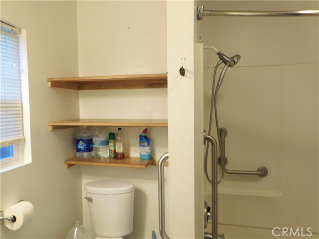 Detail Gallery Image 22 of 24 For 13544 Lower Lakeshore Dr, Clearlake,  CA 95422 - 2 Beds | 1 Baths