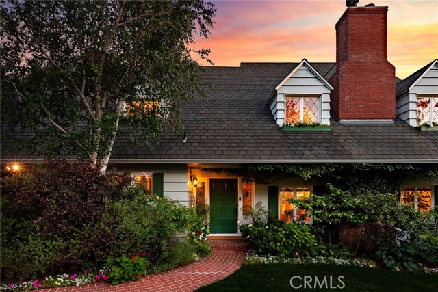 11818 Laurel Hills Road, Studio City CA: https://media.crmls.org/medias/01b127e3-c1e1-496c-a2ed-f18103521afe.jpg