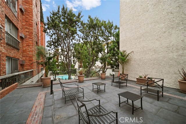 Detail Gallery Image 34 of 51 For 1440 Veteran Ave #241,  Los Angeles,  CA 90024 - 1 Beds | 1 Baths