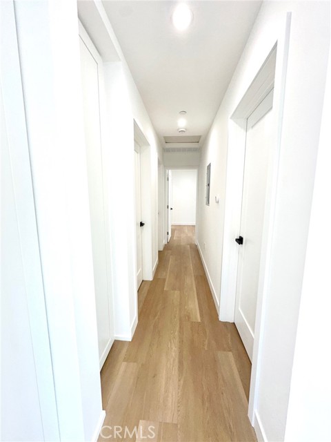 Detail Gallery Image 6 of 13 For 1952 N Parish #202,  Burbank,  CA 91504 - 2 Beds | 2 Baths