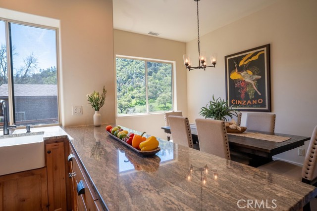 Detail Gallery Image 12 of 63 For 2935 Sorrel Ln, Paso Robles,  CA 93446 - 4 Beds | 2/1 Baths