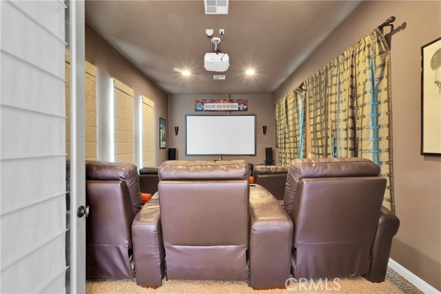 Detail Gallery Image 12 of 64 For 12982 Topsham, Apple Valley,  CA 92308 - 4 Beds | 3/1 Baths