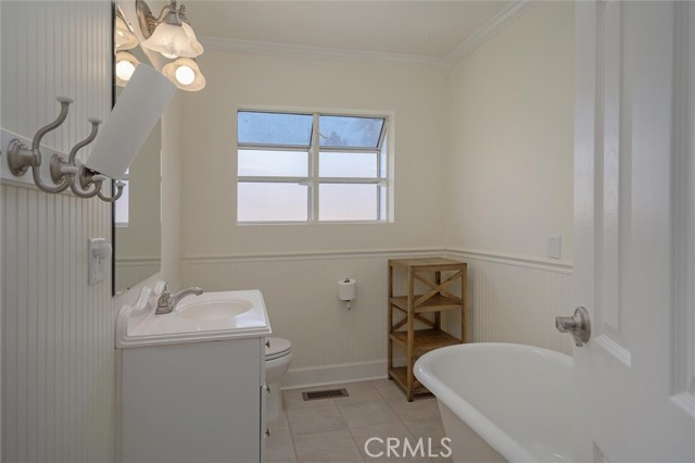6354 Berkshire Avenue, Paradise CA: https://media.crmls.org/medias/01b3df8e-c59a-45c4-97ce-81e27e9d00f8.jpg