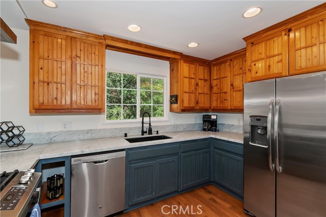 1348 Manzanita Way, Lake Arrowhead CA: https://media.crmls.org/medias/01b43a06-0750-4e96-ad24-f82736ea710f.jpg