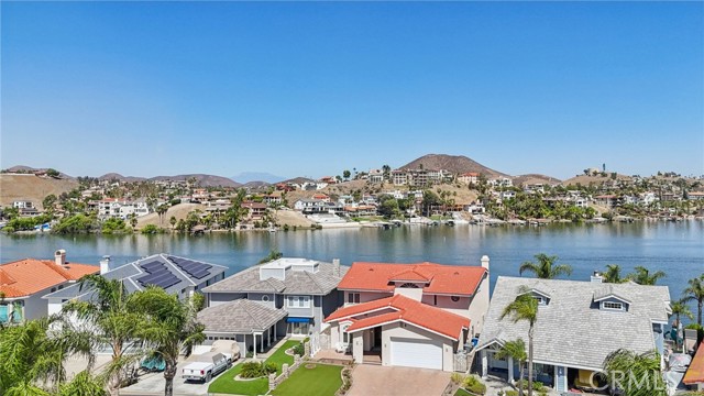 29368 Big Range Road, Canyon Lake CA: https://media.crmls.org/medias/01b58cc2-e217-450b-8e93-7abbf293126c.jpg