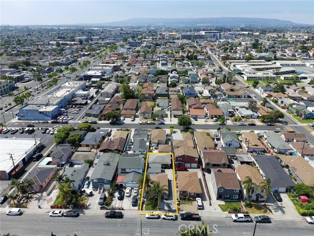 4430 W 166th Street, Lawndale CA: https://media.crmls.org/medias/01b5a524-c48d-495d-8131-137b9a3519e6.jpg