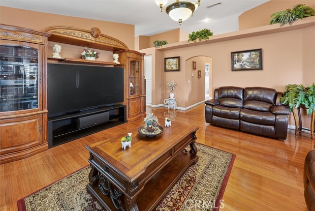 Detail Gallery Image 5 of 34 For 25845 Anderson Ln, Stevenson Ranch,  CA 91381 - 3 Beds | 2 Baths