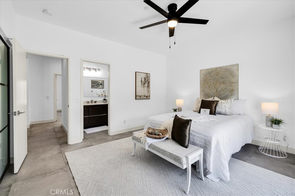 MLS #OC25102142 image #30