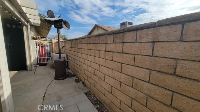 Detail Gallery Image 8 of 12 For 2904 Oleta Ln, Highland,  CA 92346 - 4 Beds | 2 Baths