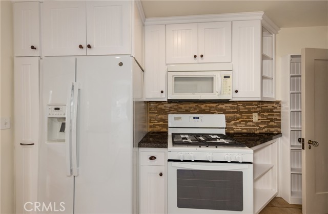 Detail Gallery Image 13 of 29 For 625 Alvarado St, Redlands,  CA 92373 - 3 Beds | 2/1 Baths