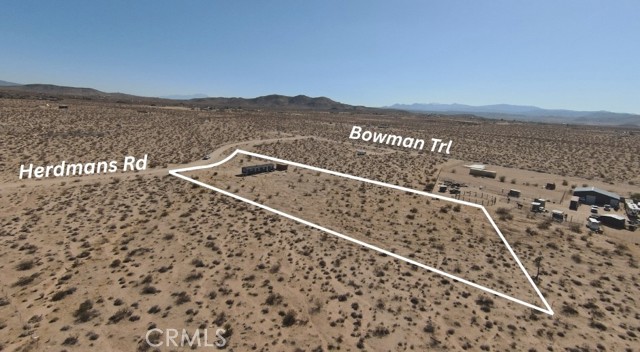 60588 Herdmans Road, Landers CA: https://media.crmls.org/medias/01b7c71e-7484-4792-9923-1c2b16a54209.jpg