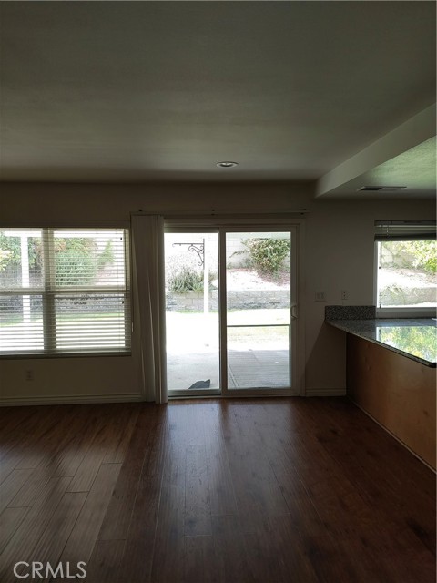 19325 Tomlee Avenue, Torrance CA: https://media.crmls.org/medias/01b80be3-3ce8-4786-8ede-da66ba62a946.jpg