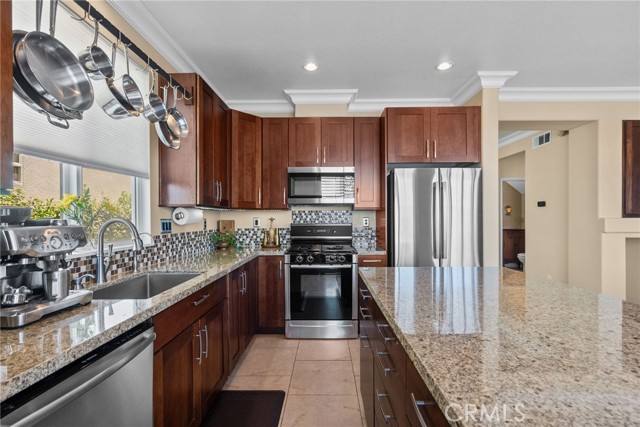 27711 Adonis Lane, Canyon Country CA: https://media.crmls.org/medias/01b86703-6f33-446e-97c8-e6b3388d8f9a.jpg