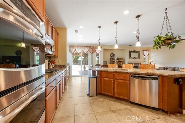 19247 Mountain Shadow Lane, Perris CA: https://media.crmls.org/medias/01b88c4a-a107-4551-843d-e3638306a277.jpg