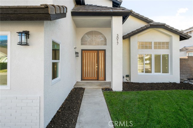 Detail Gallery Image 3 of 35 For 3017 W Meyers, San Bernardino,  CA 92407 - 6 Beds | 3 Baths