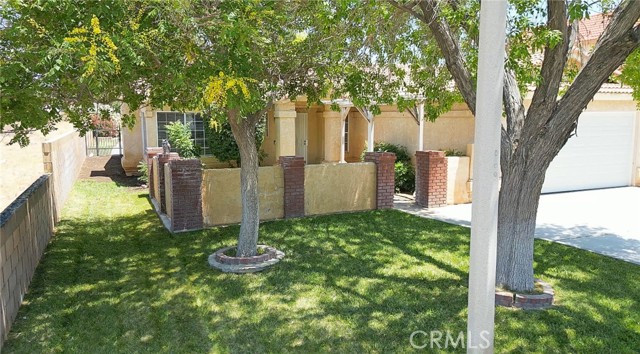 43930 11th E Street, Lancaster CA: https://media.crmls.org/medias/01b9391f-8e46-4806-adcd-8982b0663c06.jpg